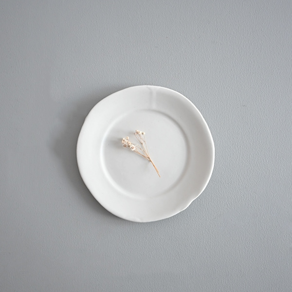 馬場勝文　白磁マットリム4.5寸皿