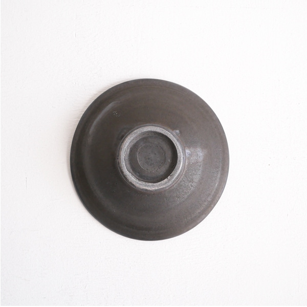 馬場勝文　黒釉アンシンメトリー5.5寸鉢　Φ16.5ｃｍ