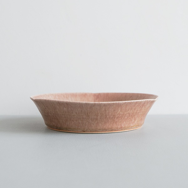 黒木泰等　あずき釉三弁平鉢　20㎝　H5cm