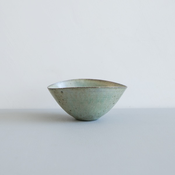 髙田志保　灰釉楕円鉢　12.5cm×14.5cm　H7cm