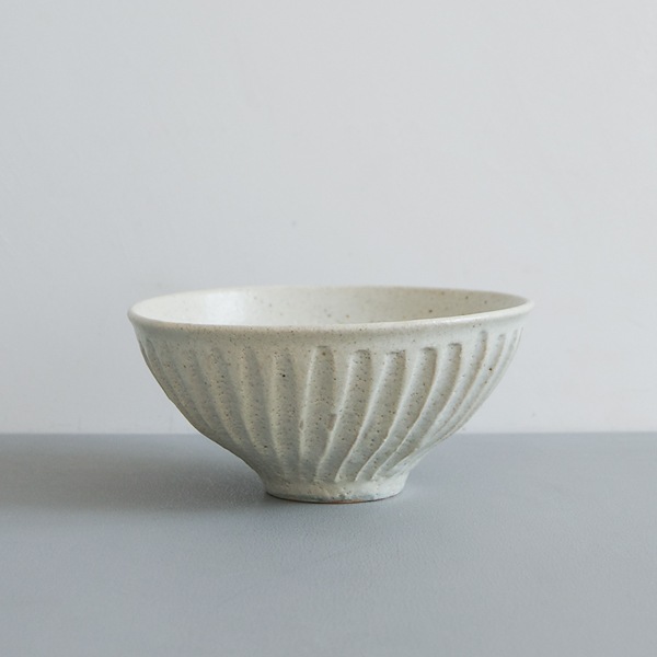及川静香　粉引削り麺鉢　Φ19cm