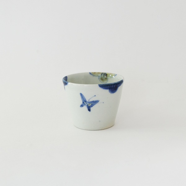 日高直子　そば猪口 花と蝶　model　D　Φ8ｃｍ