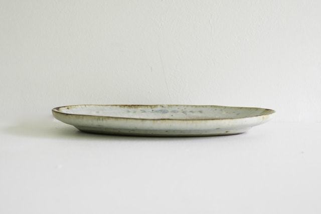 市野吉記 安南手 楕円皿 中 絵付（花） model2 16×23cm