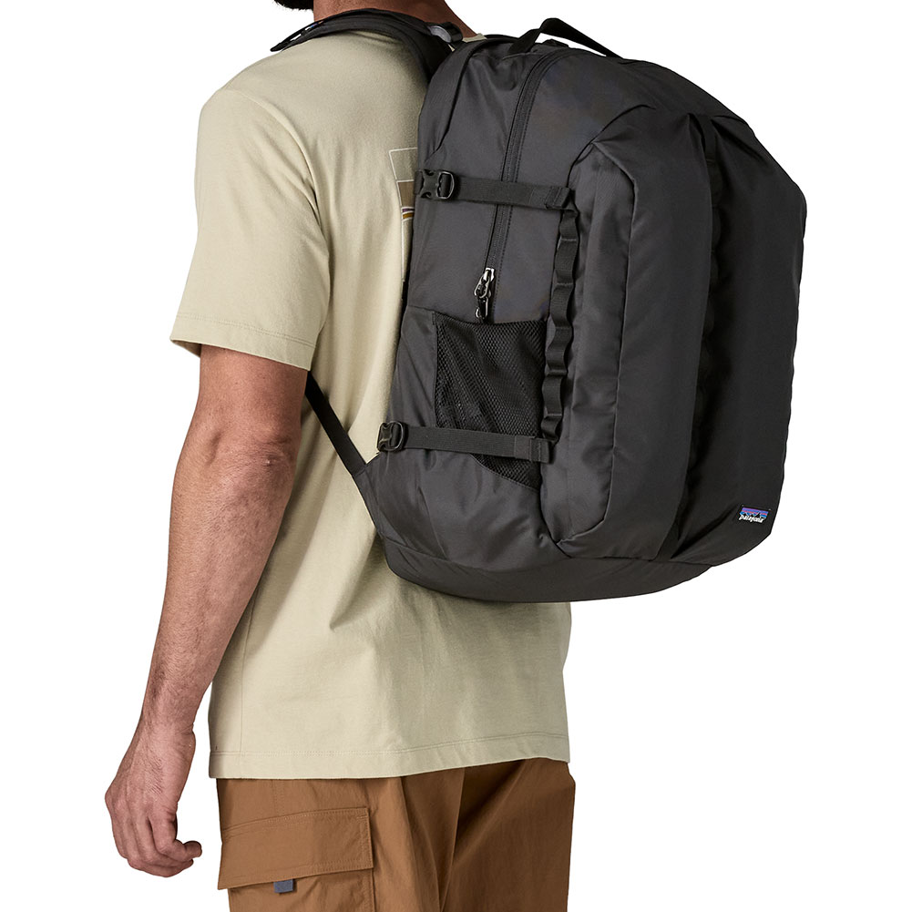 パタゴニア-patagonia レフュジオデイパック32Lならアシーズ
