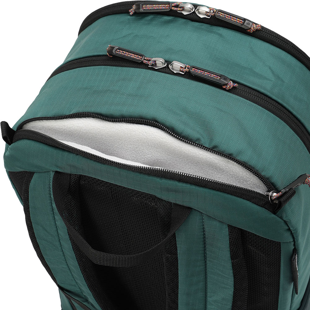 マウンテンハードウェア-MOUNTAIN HARD WEAR フィールドデイ22L