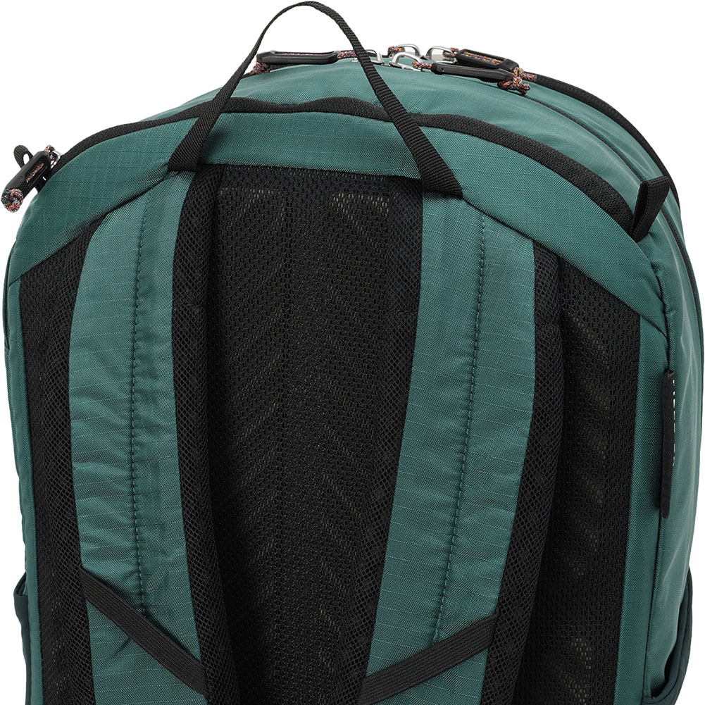 マウンテンハードウェア-MOUNTAIN HARD WEAR フィールドデイ22L