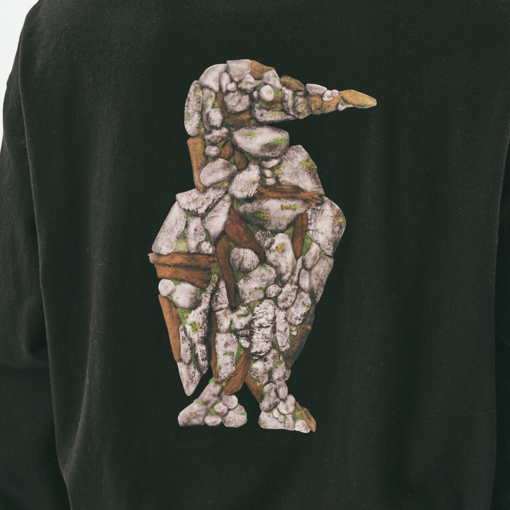 XL/サイン入り】タラチオ オーバーサイズロンT XL 缶バッジ