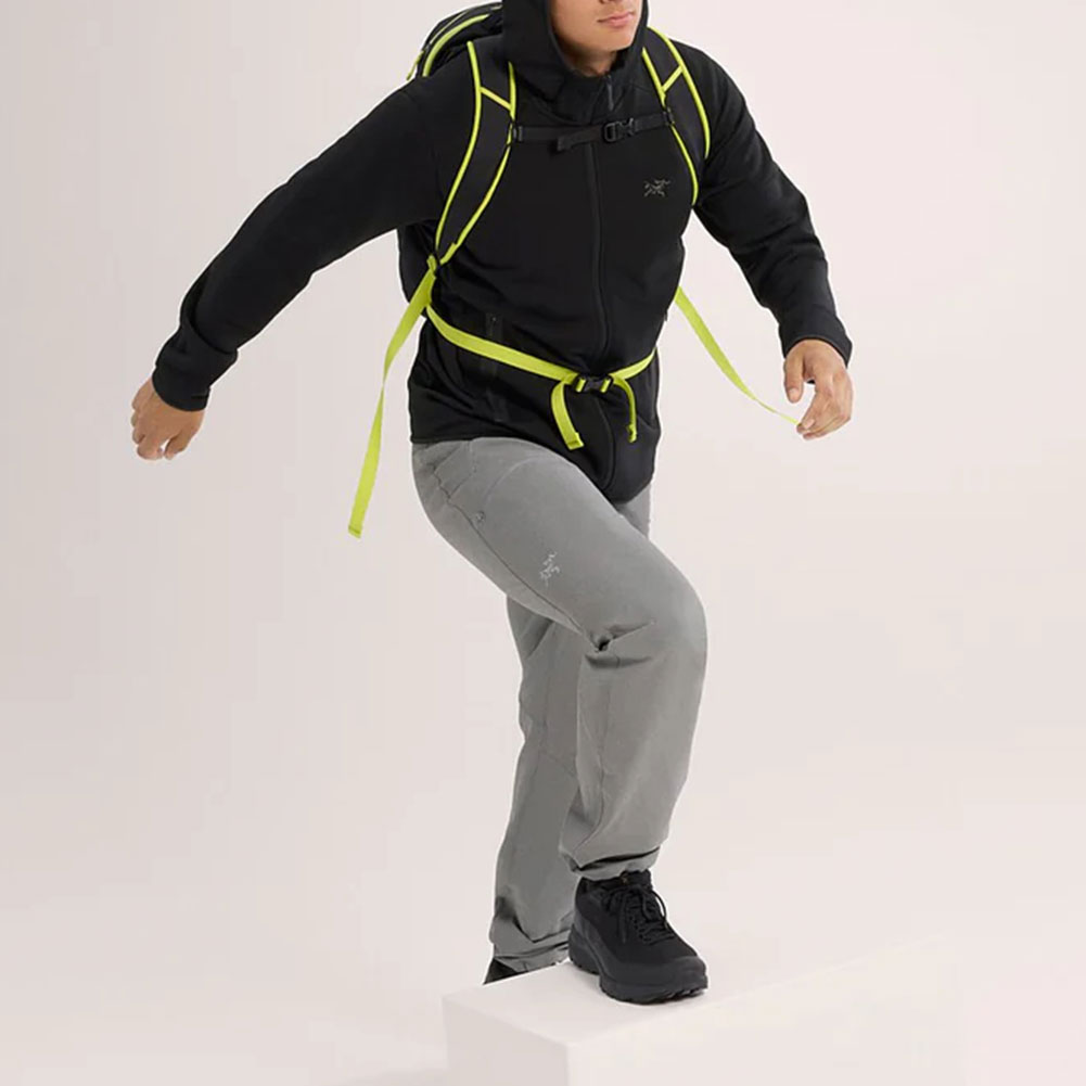 アークテリクス-ARCTERYX カイヤナイトフーディ男性用ならアシーズ