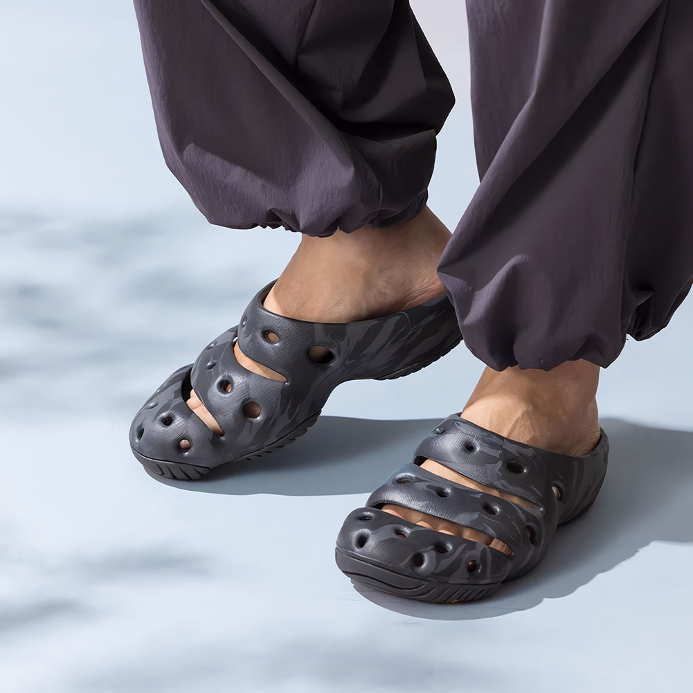 キーン-KEEN ヨギ男性用ならアシーズブリッジが取り扱い豊富です。