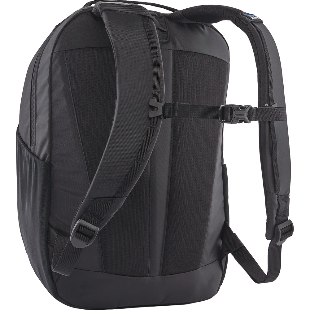 パタゴニア-patagonia アトムデイパック24Lならアシーズブリッジが