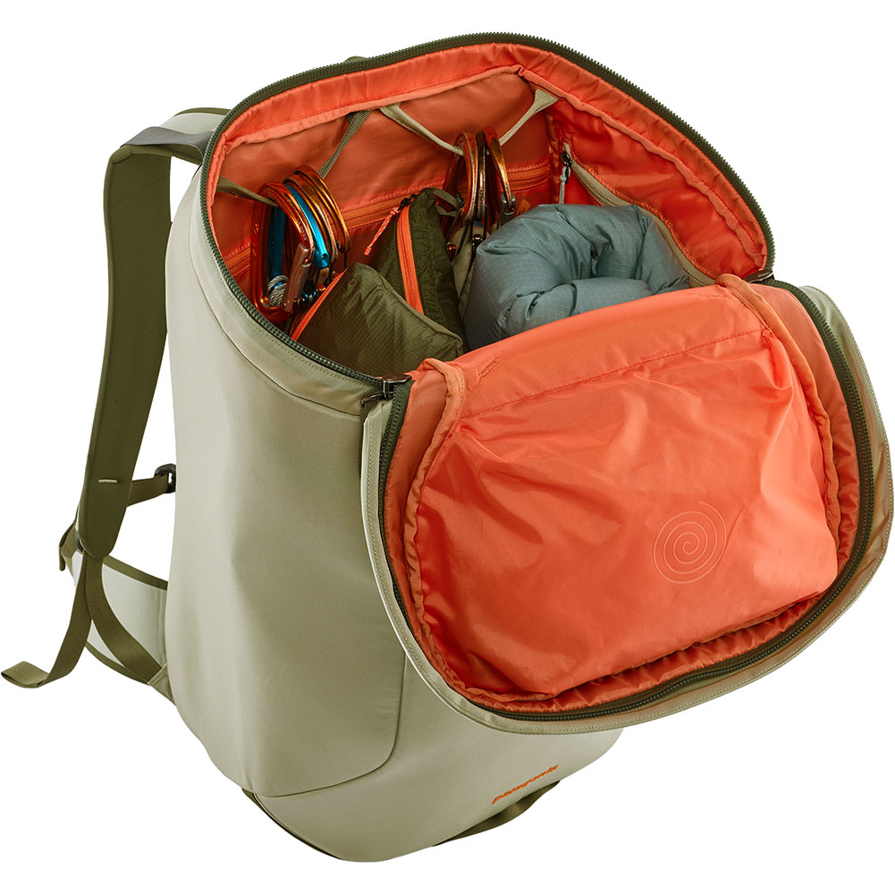 パタゴニア-patagonia フリーウォールパック44Lならアシーズ