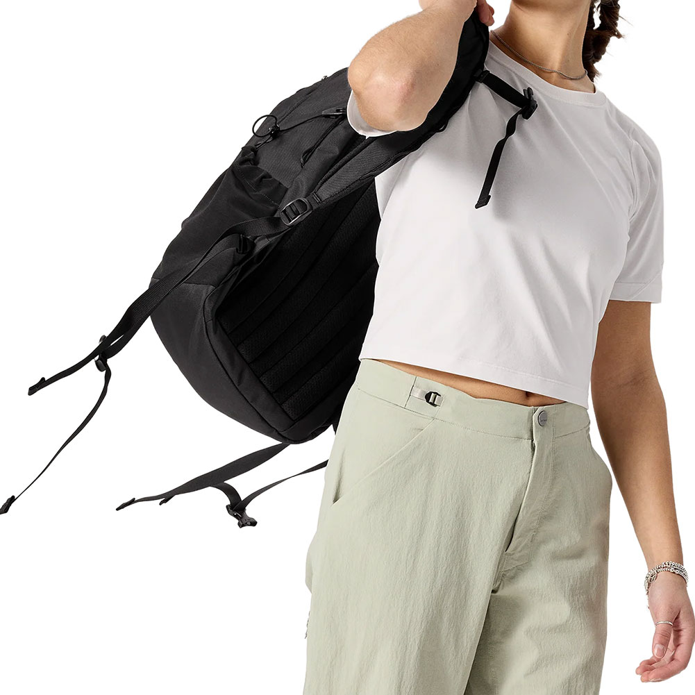 アークテリクス-ARCTERYX マンティス26バックパックならアシーズ