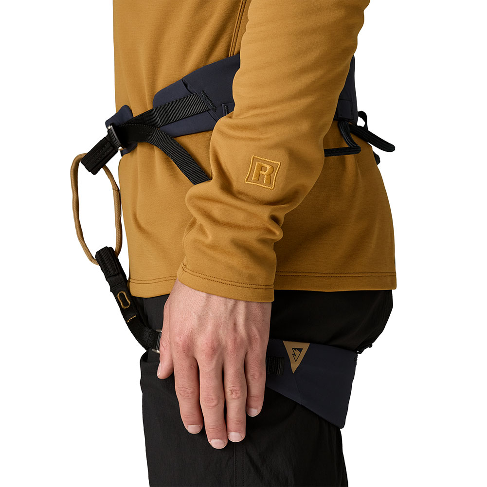 パタゴニア-patagonia R1ウルトラライトフーディ男性用ならアシーズ