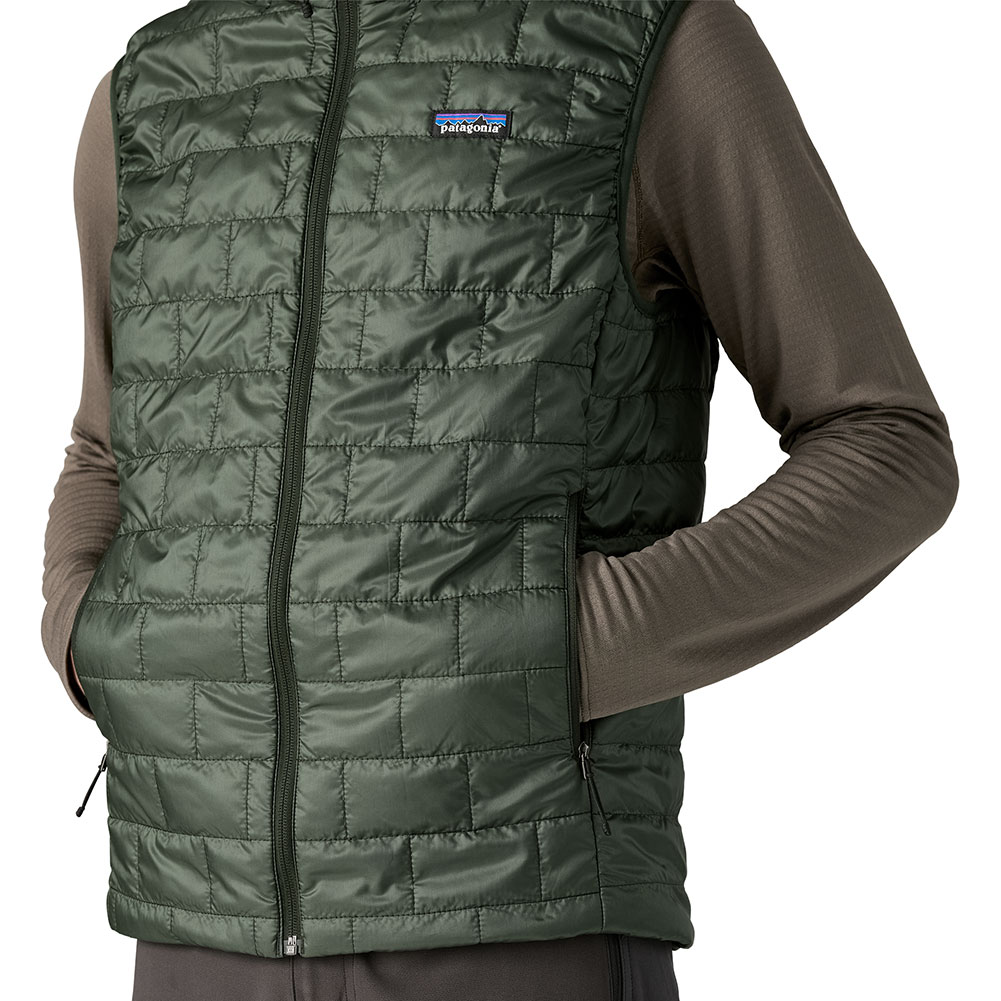パタゴニア-patagonia ナノパフベスト男性用ならアシーズブリッジが