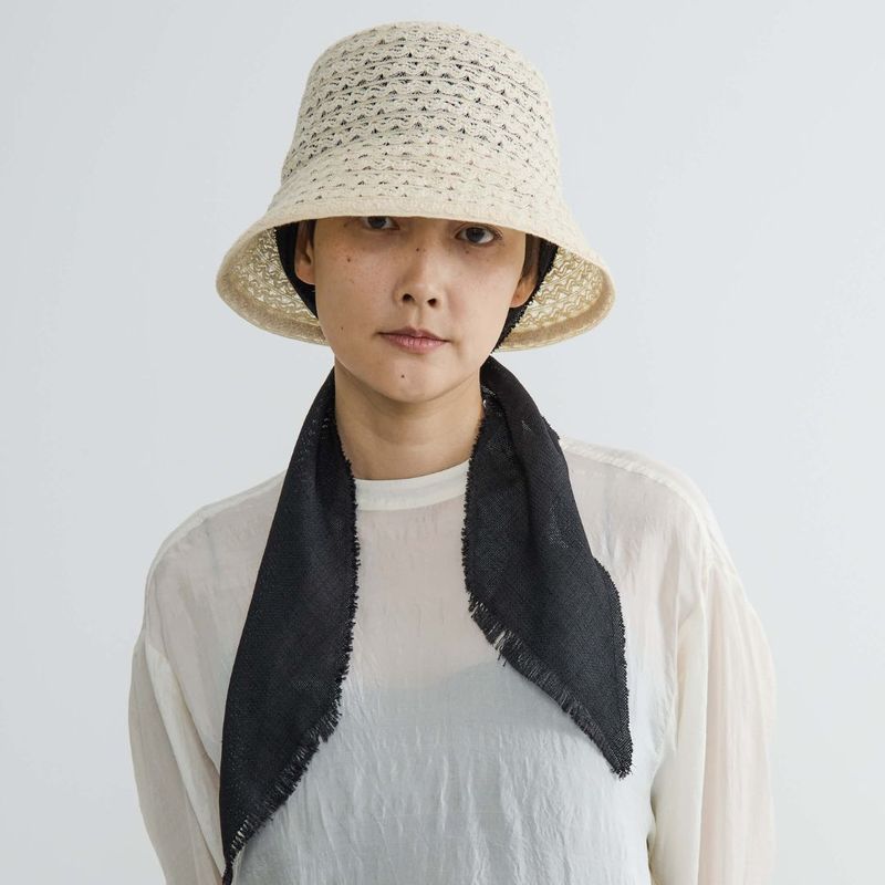CLOCHE SCARF 
