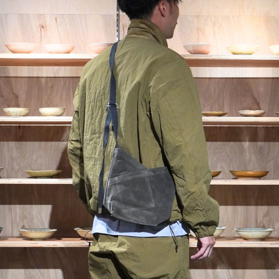 AZUMA SHOULDER BAG S PIG SUEDE