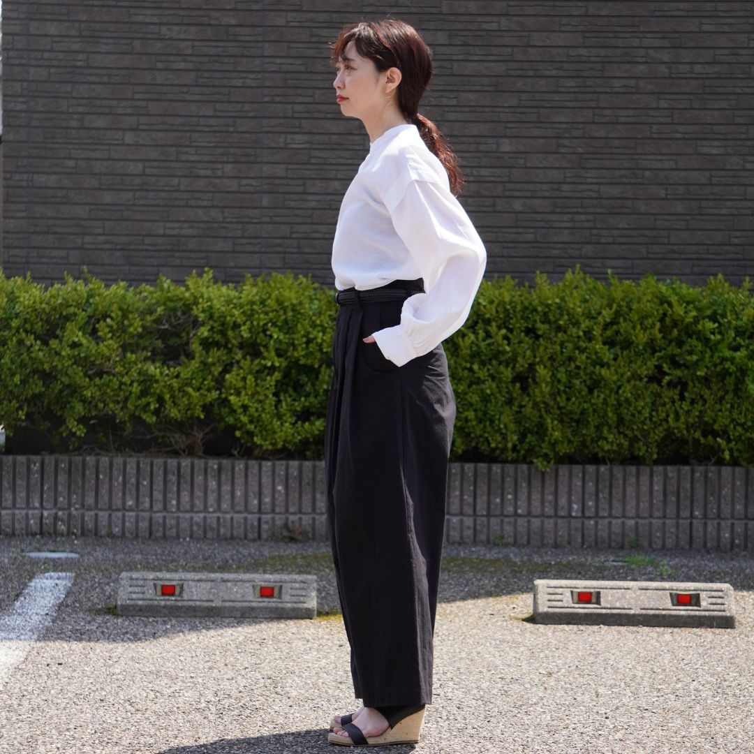 TUCK WIDE PANTS / BLACK