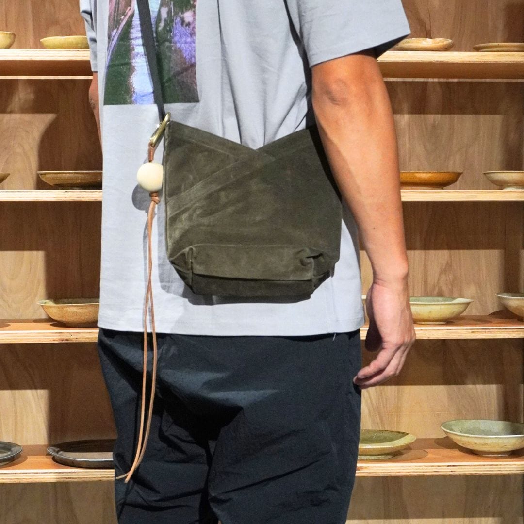 ROUND WOOD BEADS KEY RING with BRASS