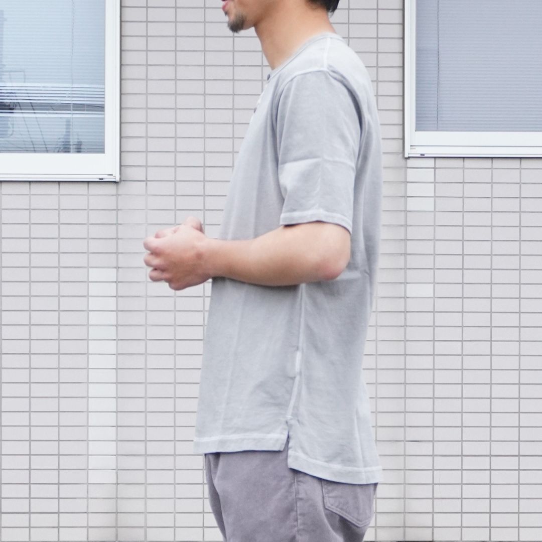 DWELLER S/S HENRY NECK TEE COTTON JERSEY PIGMENT DYE | nonnative