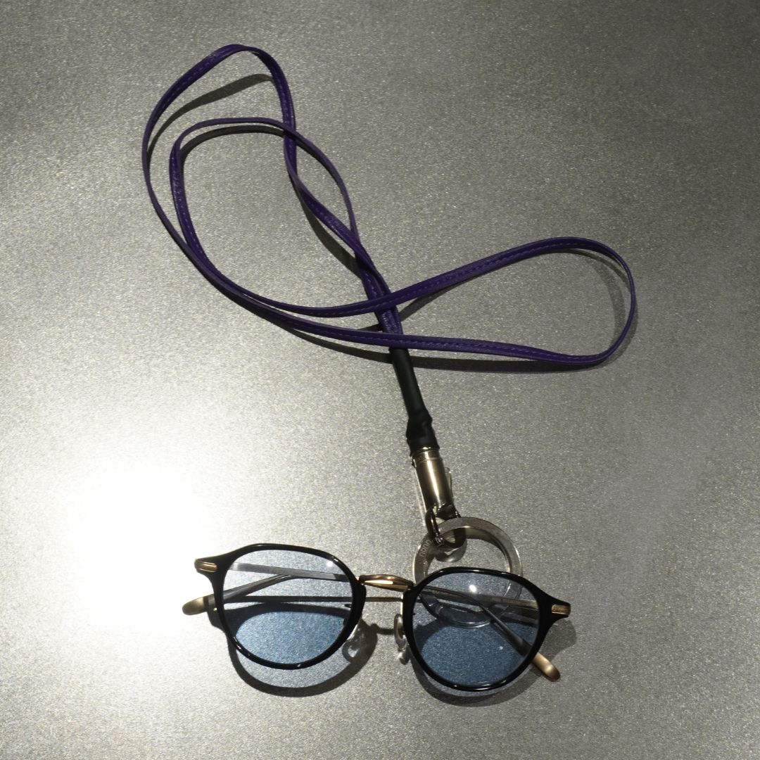 DWELLER KEY RING BRASS WITH LEATHER STRAP by END | nonnative | A(e