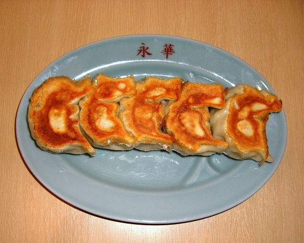 永華　本物ラーメン2人前と佐野餃子（大）4人前