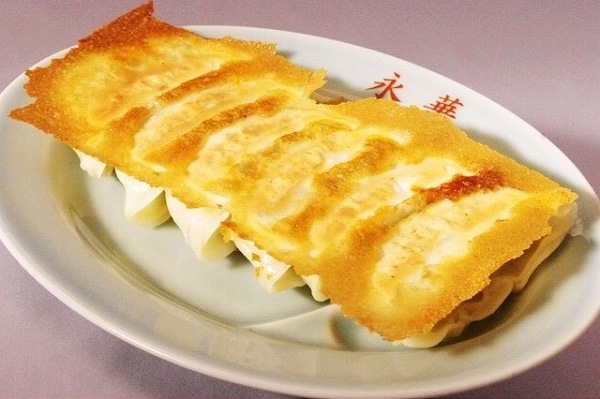 永華　本物ラーメン2人前と佐野餃子（中）野菜8人前
