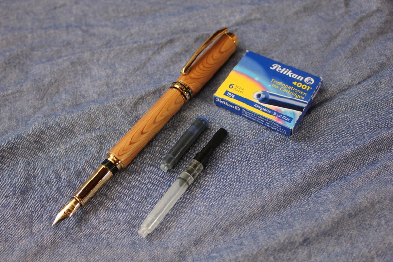 大日光クラフト　日光杉並木手作り万年筆　ギフトケース付き　送料無料　≪ お届け日時指定不可 ≫