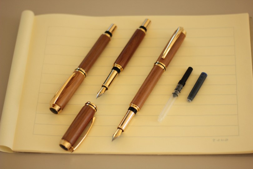 大日光クラフト　日光杉並木手作り万年筆　ギフトケース付き　送料無料　≪ お届け日時指定不可 ≫