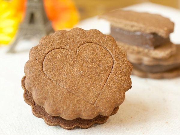 ロンシャン洋菓子店　生チョコサンド