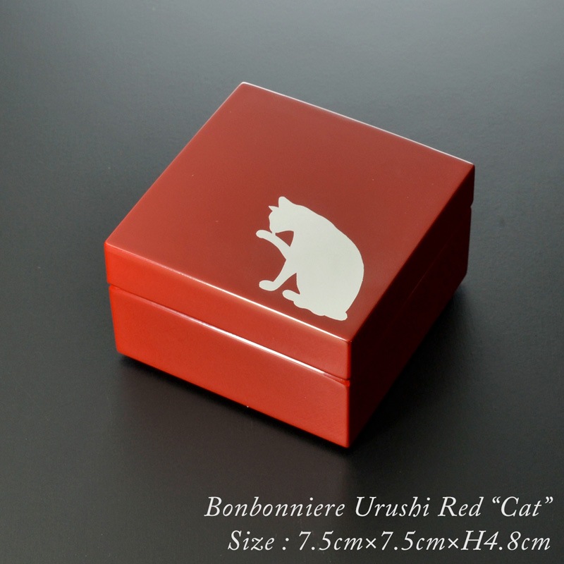 角ボンボニエール 朱漆塗り 猫蒔絵