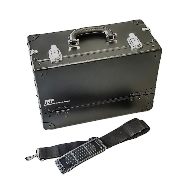 IBF-NYMAロゴ入りメイクボックス