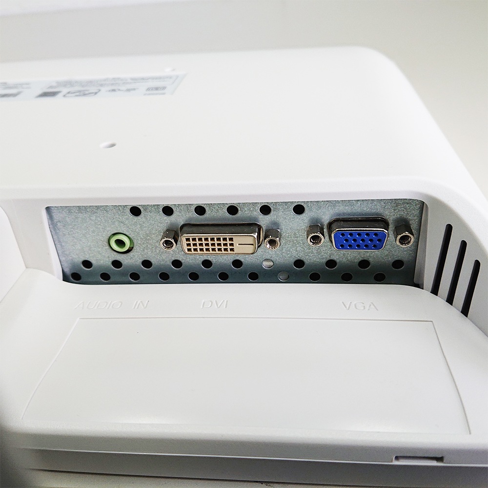 IO�ǡ��� LCD-AD172SEW 17���վ��ǥ����ץ쥤 �Ƽ辰���֥��աھ��������̵���ۡ���š�