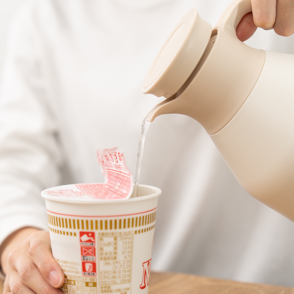 アトラス 保冷ポット保温ポット 節電 省エネ 卓上ポット ステンレスポット 魔法瓶 保温 保冷 真空断熱二重構造 テンピーク TEMPEAK ATTP-2000 ATTP-1500 1500ml 2000ml