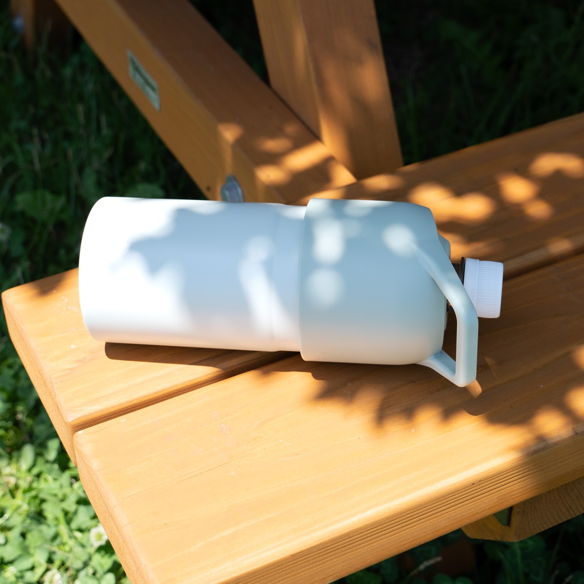 ケース販売 BOTTLE in BOTTLE（ボトルインボトル）ペットボトルホルダー Cタイプ 持ち手付き シルバー ABIB-CSV12P 24個入り