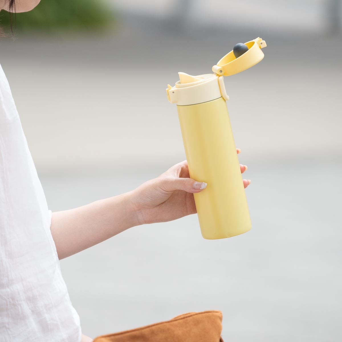 SWITCHMUG（スイッチマグ）軽量ハンドル付きワンタッチボトル スポーツドリンク対応 360ｍL 510mL 630mL 760mL AWHシリーズ