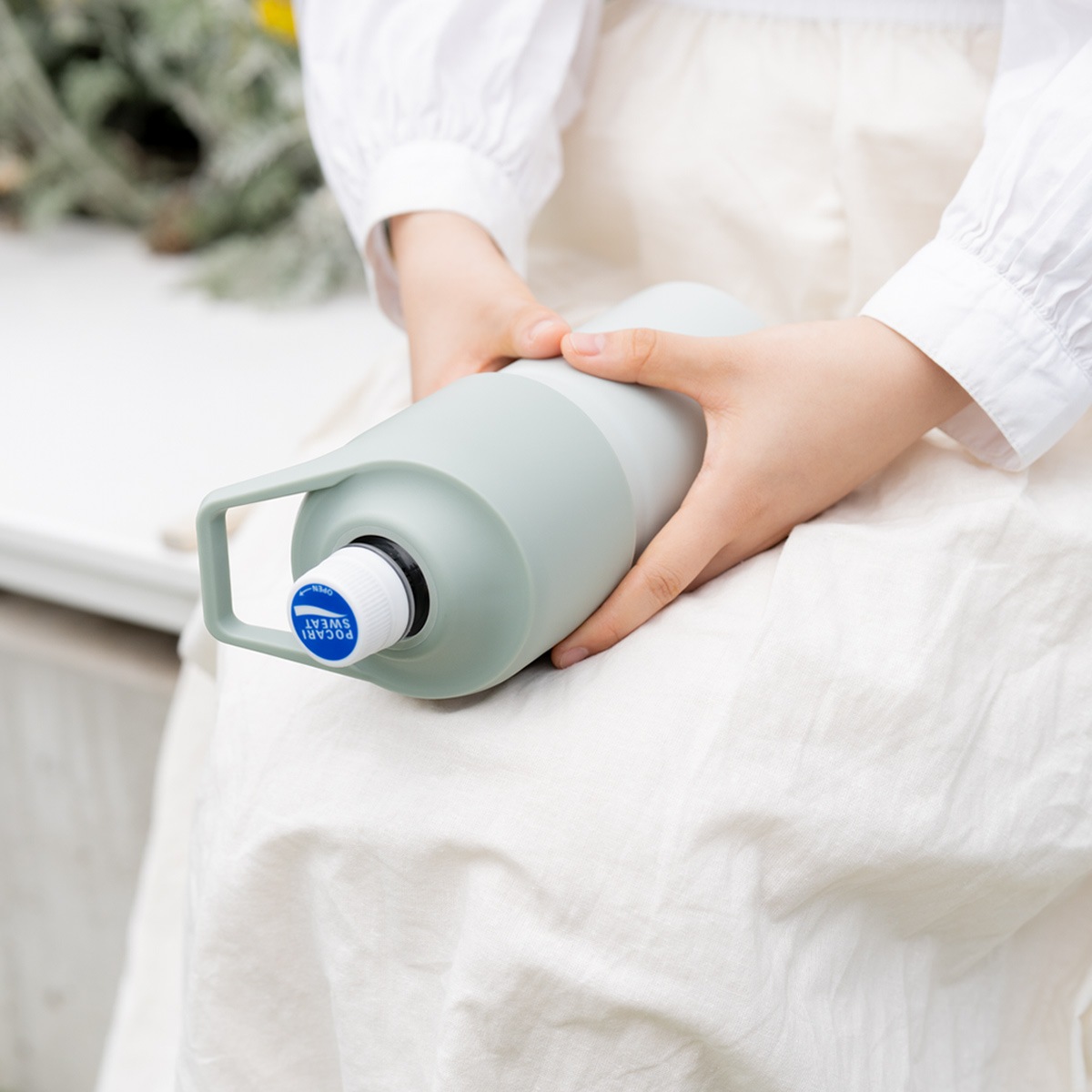 ケース販売 BOTTLE in BOTTLE(ボトルインボトル)ペットボトルホルダー Cタイプ 持ち手付き アイボリー ABIB-CIV12P