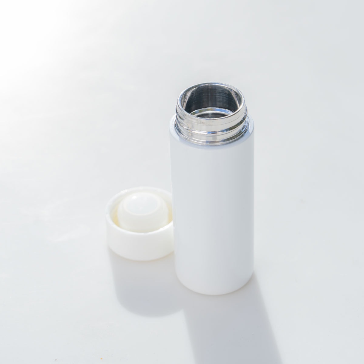 Airlist（エアリスト）超軽量スリムボトル 700ml ストロベリー ARSS-700STB