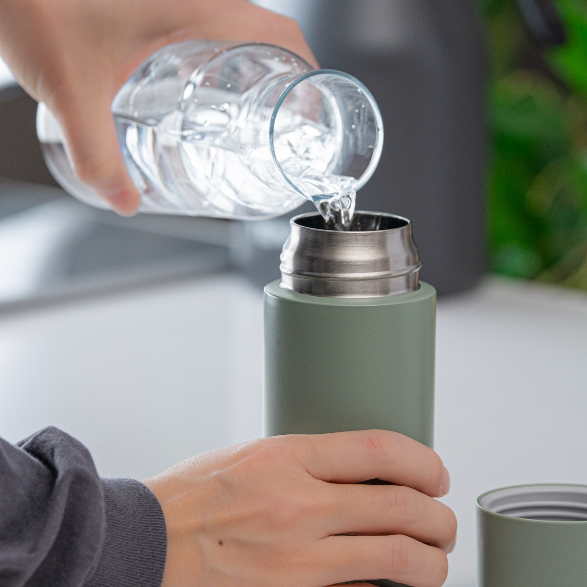 UNIR (ユニール) 洗いやすい シームレスボトル パッキン一体型 700ml スモーキーグリーン ASLB-700SGR