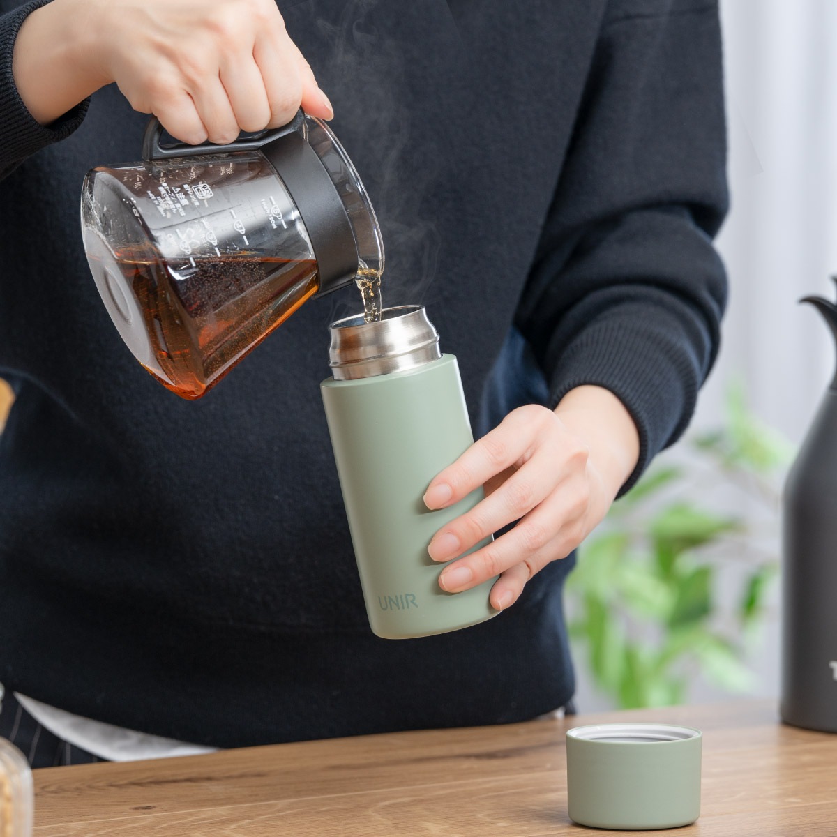 UNIR (ユニール) 洗いやすい シームレスボトル パッキン一体型 700ml スモーキーグリーン ASLB-700SGR