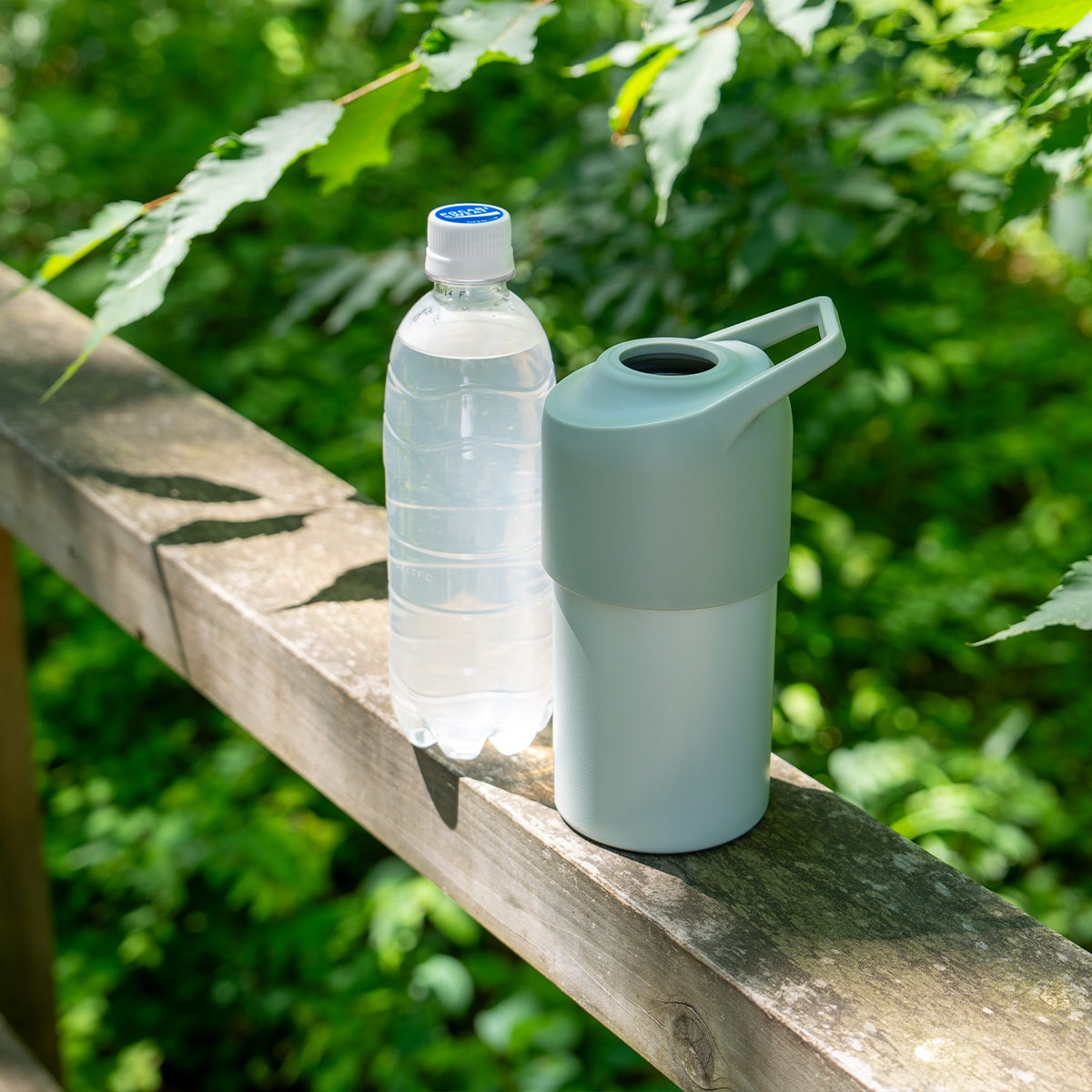 BOTTLE in BOTTLE(ボトルインボトル)ペットボトルホルダー Cタイプ 持ち手付き シルバー ABIB-CSV