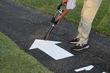 アトムハウスペイント 路面・床面表示材 フロアサイン 【溶融タイプ】 ライン黄 15cmX5m巻