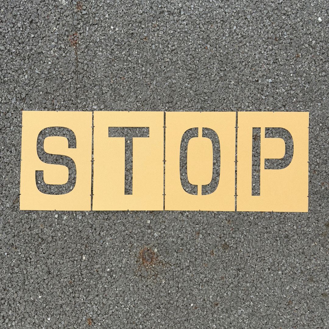 アトムハウスペイント　路面標示用テンプレート　ロードステンシルEasy　「STOP」（4文字各1枚入り）