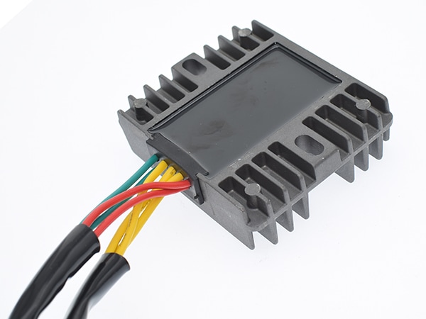 新品 CBR600F4i PC35 01-05 レギュレーター レクチファイア カスタム パーツ