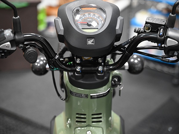 ATOP USB充電器 電源キット スーパーカブ110 クロスカブ110 カプラーオン ポン付け QC3.0 PD対応 最大18W 防滴 LED付き カスタム パーツ