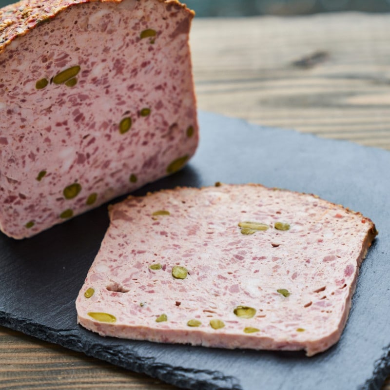 粗挽きソーセージのステーキカット♪「ハックブラーテン」