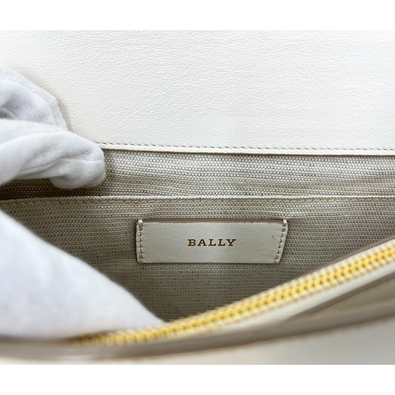 BALLY（バリー）JAYDAクラッチバッグアイボリー