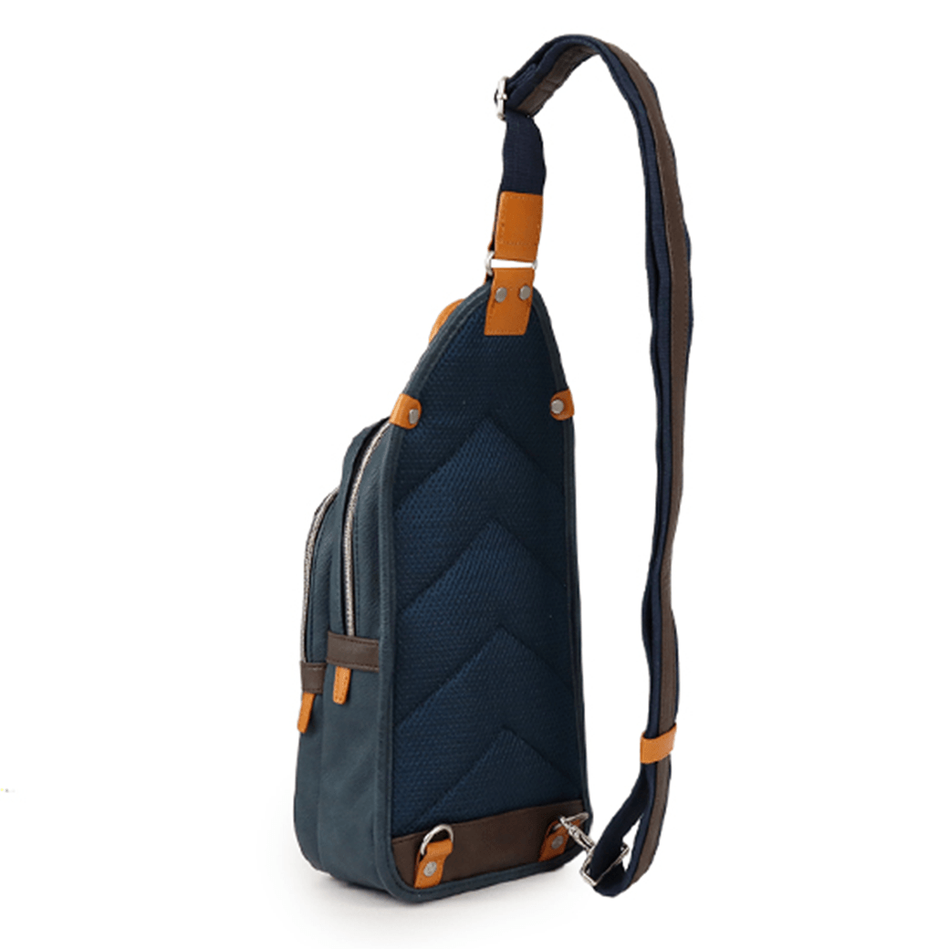 MOUSTACHE（ムスタッシュ）ボディバッグ（ヴィーガンレザー）