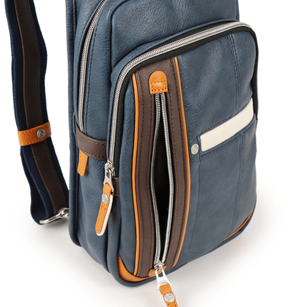 MOUSTACHE（ムスタッシュ）ボディバッグ（ヴィーガンレザー）