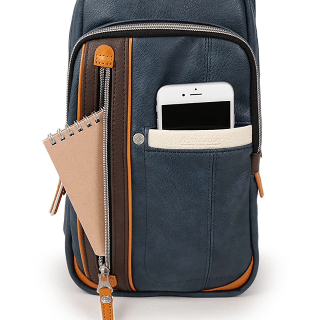 MOUSTACHE（ムスタッシュ）ボディバッグ（ヴィーガンレザー）