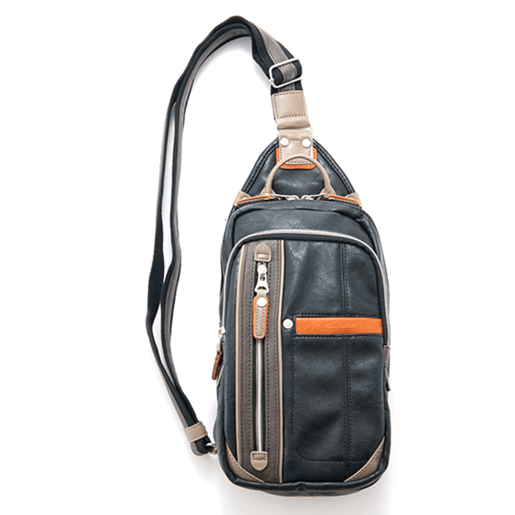 MOUSTACHE（ムスタッシュ）ボディバッグ（ヴィーガンレザー）